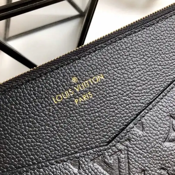 WIS VUITTON MM POCHETTE LOUIS MÉLANIE 0622